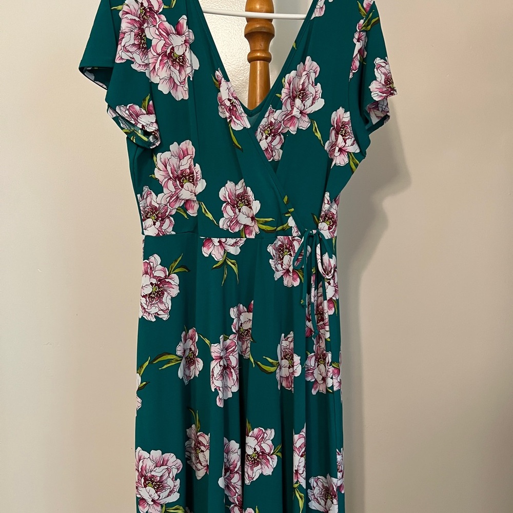 Floral Green Wrap Dress NWOT